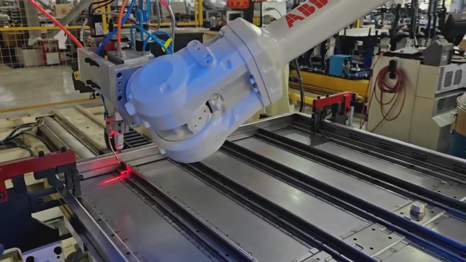 新能源電池托盤(pán)焊接：視覺(jué)跟蹤系統(tǒng)的成功應(yīng)用