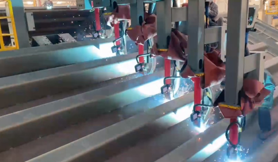 焊接專機是由幾部分組成的