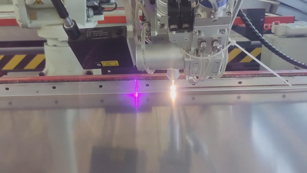 適用于多種焊接場景，激光焊縫跟蹤系統(tǒng)如何滿足不同需求