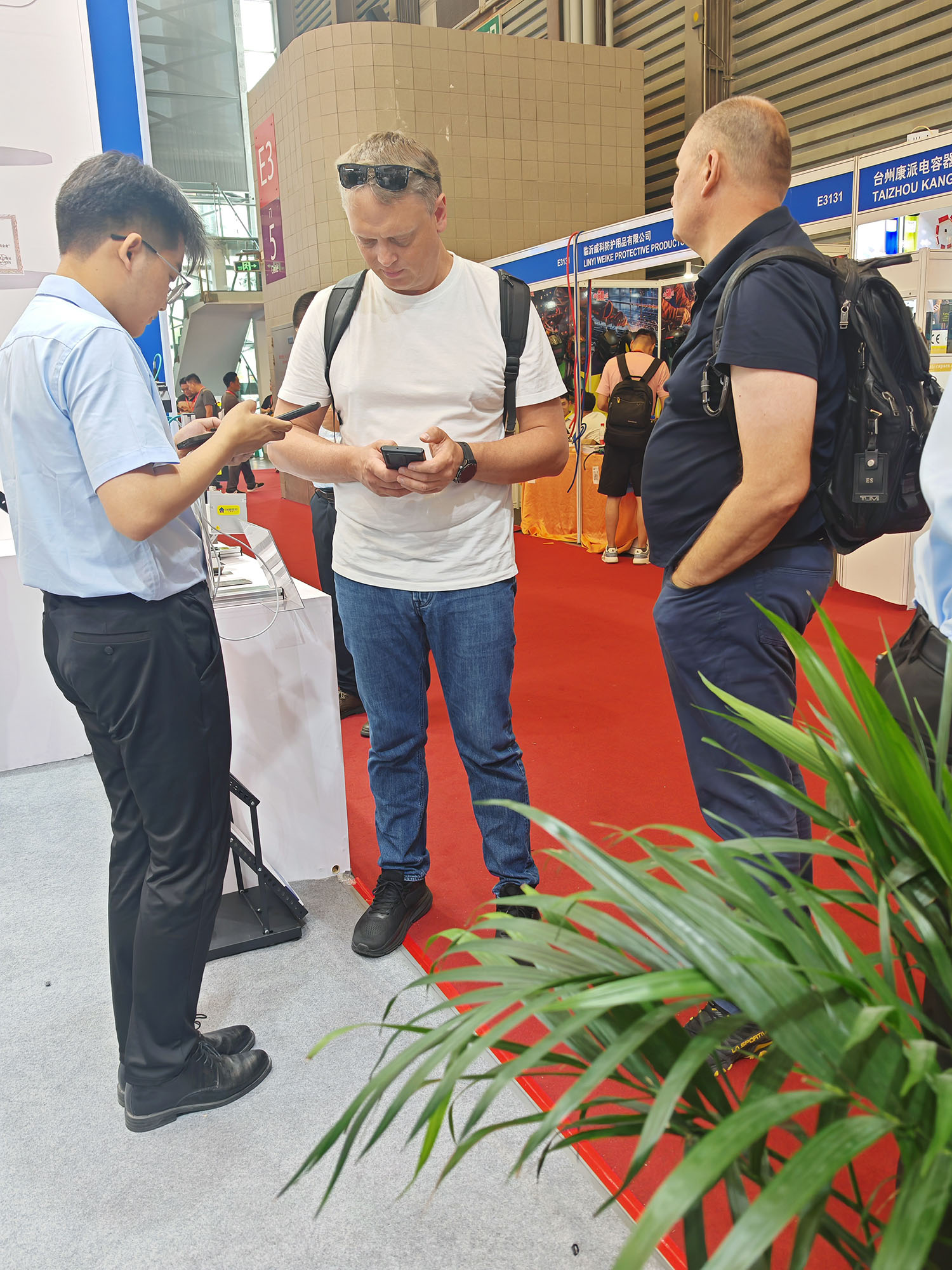 創(chuàng)想智控亮相第28屆北京·埃森焊接展，免示教與零前置焊縫跟蹤技術引爆現場關注