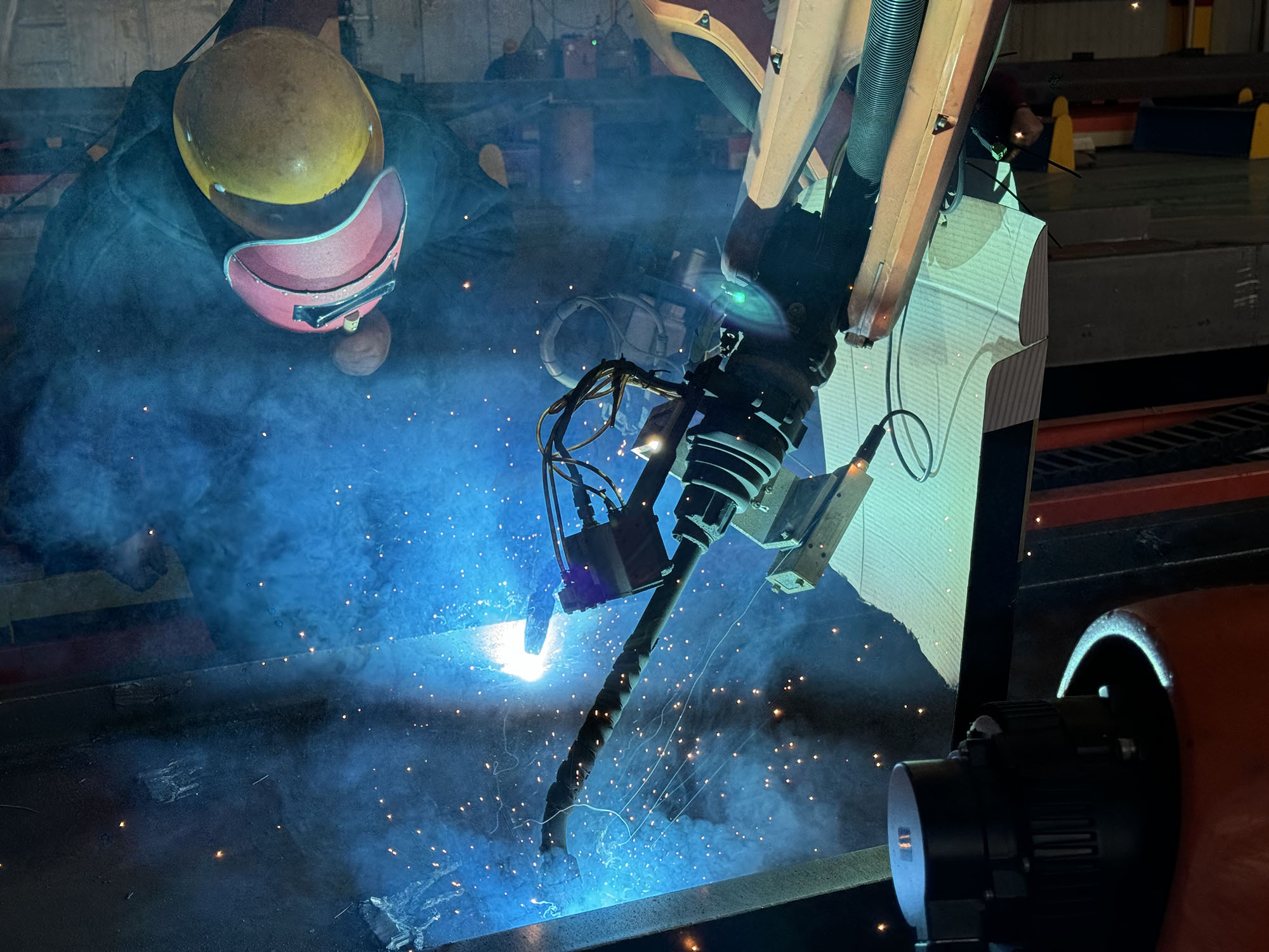 創(chuàng)想智控焊接相機的應(yīng)用優(yōu)勢——從人工經(jīng)驗到智能監(jiān)測